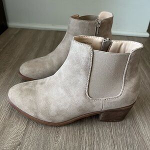 Brown Heeled Booties, Size 4, EUC